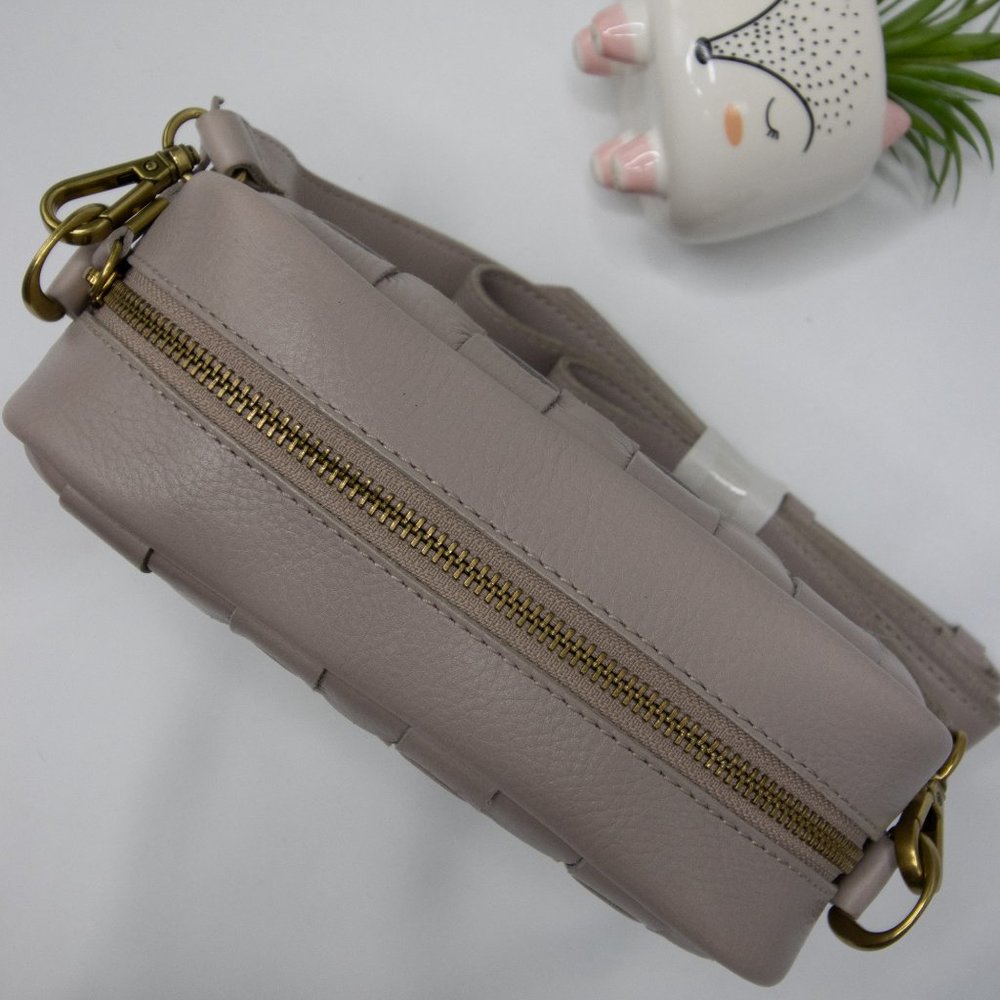 Madewell The Transport Camera Bag: Woven Edition - Picture 9 of 15